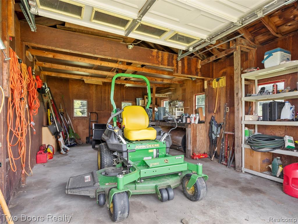 7137 Blankenship Circle, Davison, MI 48423 — Photo 32