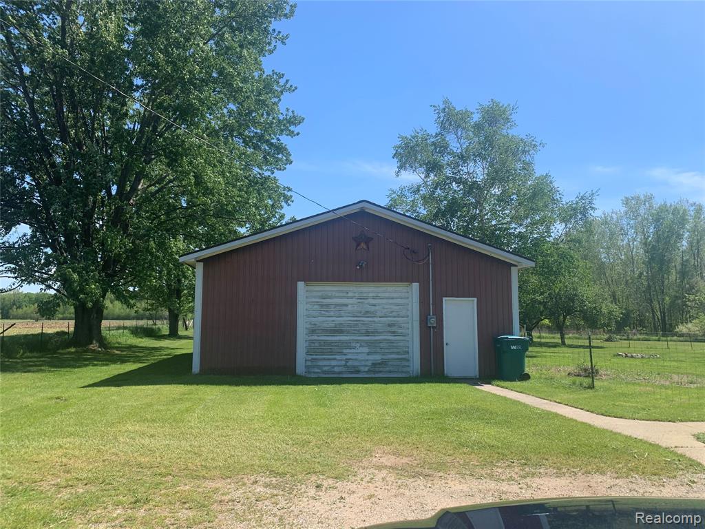 3494 Castle Road, North Branch, MI 48461 — Photo 2
