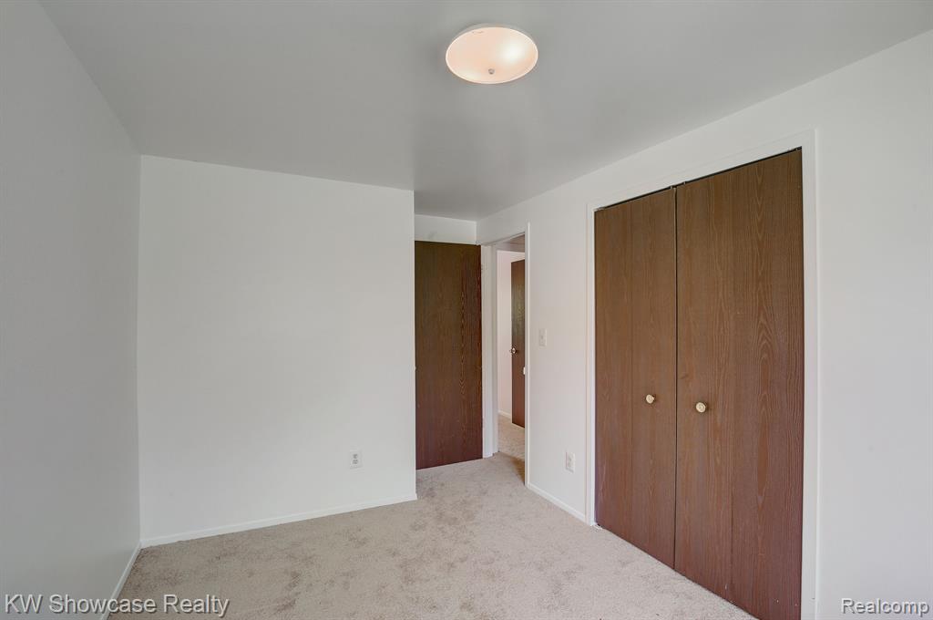 1365 RUE DEAUVILLE Boulevard, Ypsilanti, MI 48198 — Photo 18
