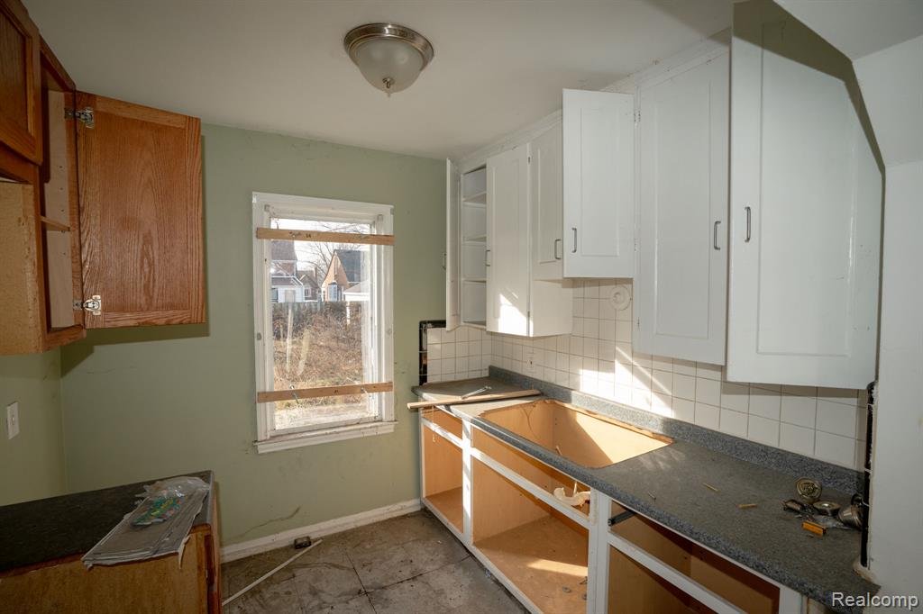 5045 Cadieux Road, Detroit, MI 48224 — Photo 14