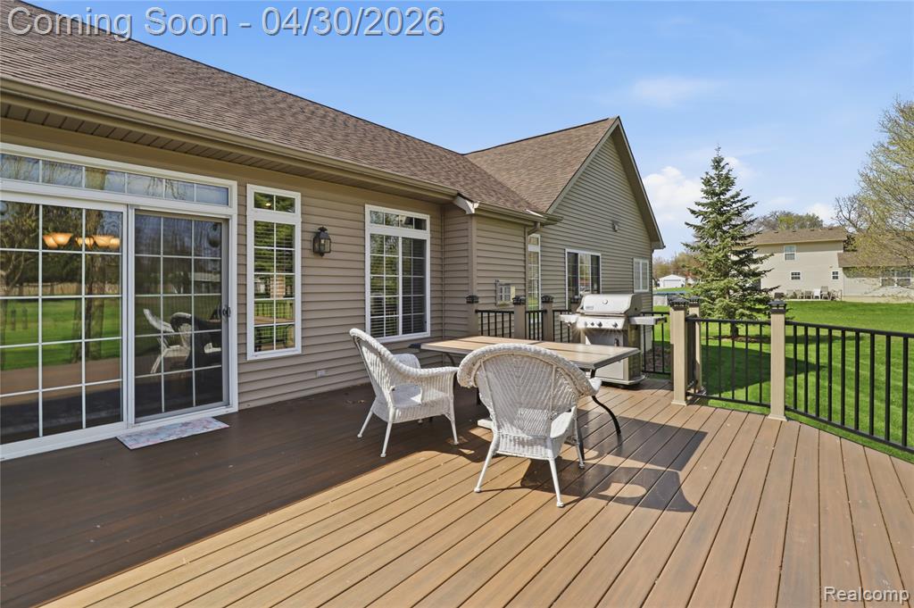 9031 Hidden Oaks Drive, Grand Blanc, MI 48439 — Photo 37