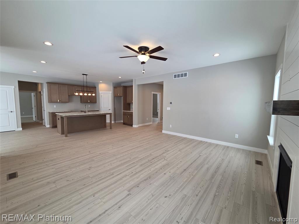 7502 Skylar Court, Swartz Creek, MI 48473 — Photo 13