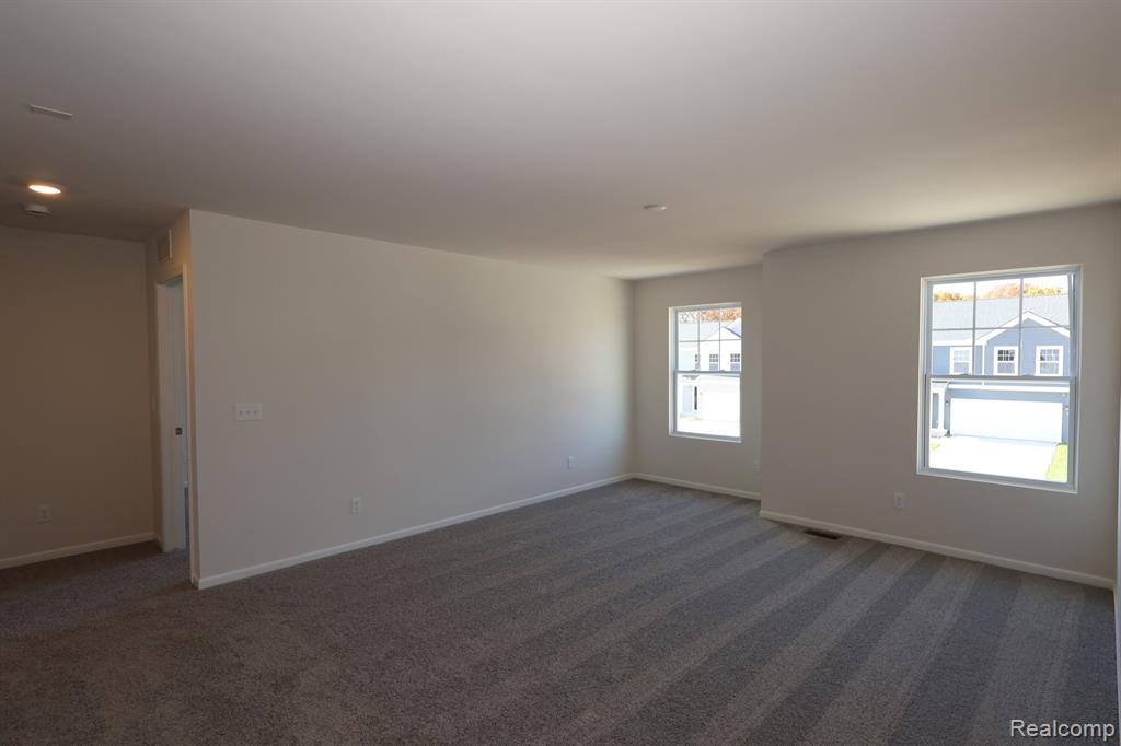 420 Hidden River W, Holly, MI 48442 — Photo 16