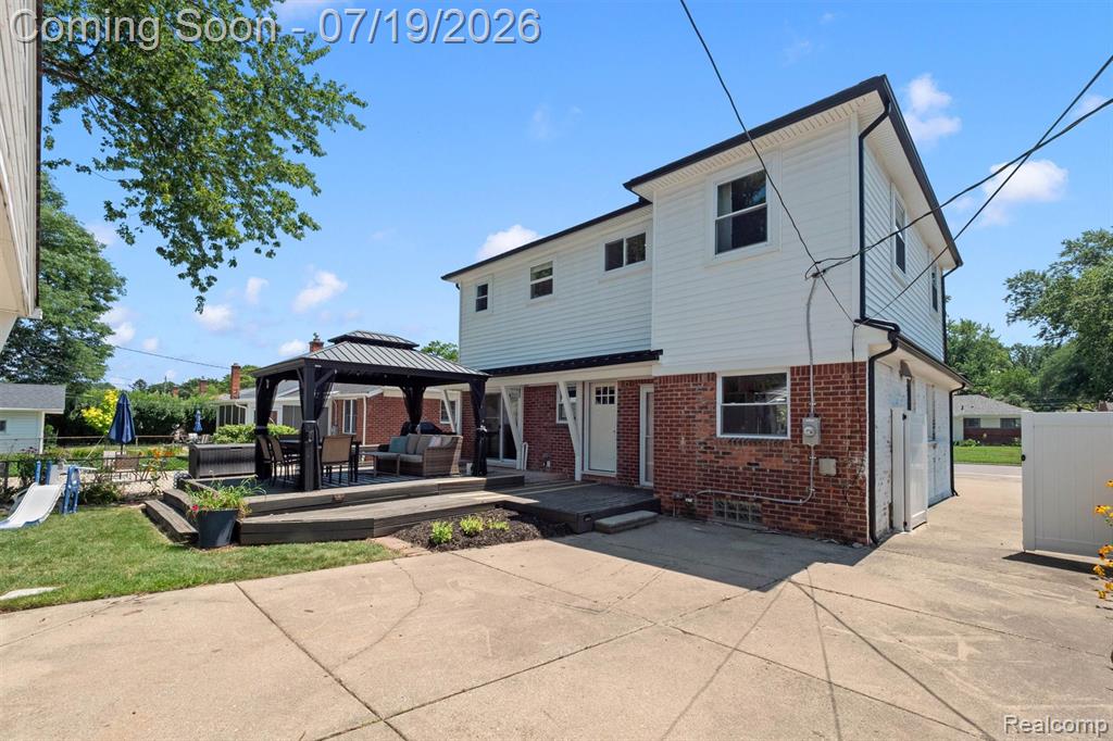 502 W Sunnybrook Drive, Royal Oak, MI 48073 — Photo 33