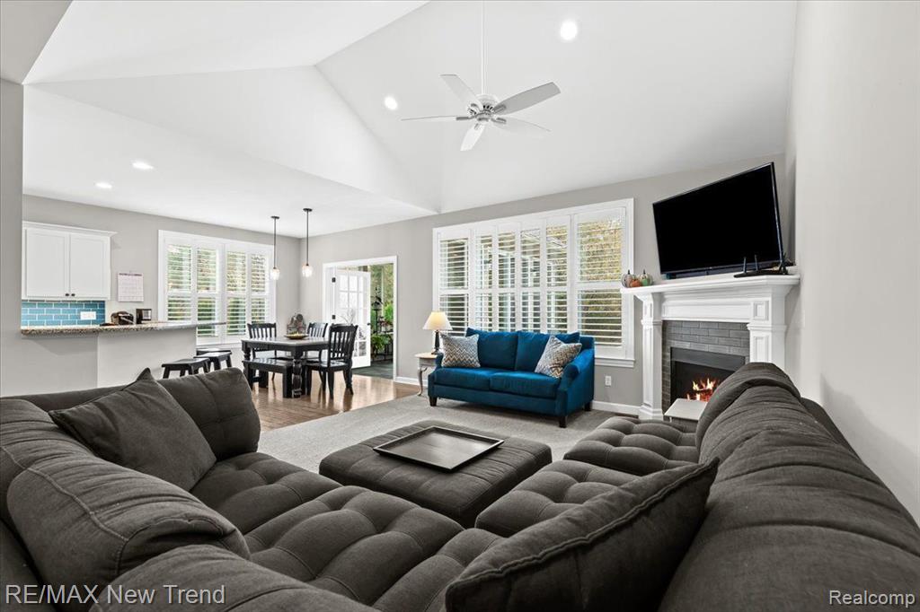 567 NAPA VALLEY Drive, Milford, MI 48381 — Photo 18