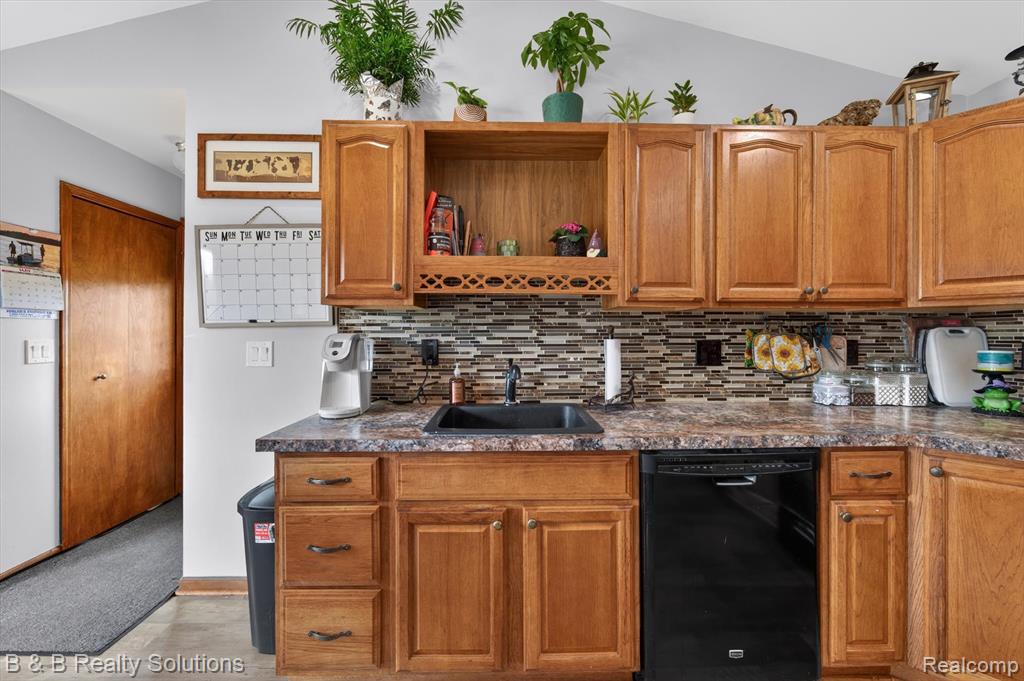 2927 N Blacks Corners Road, Imlay City, MI 48444 — Photo 14