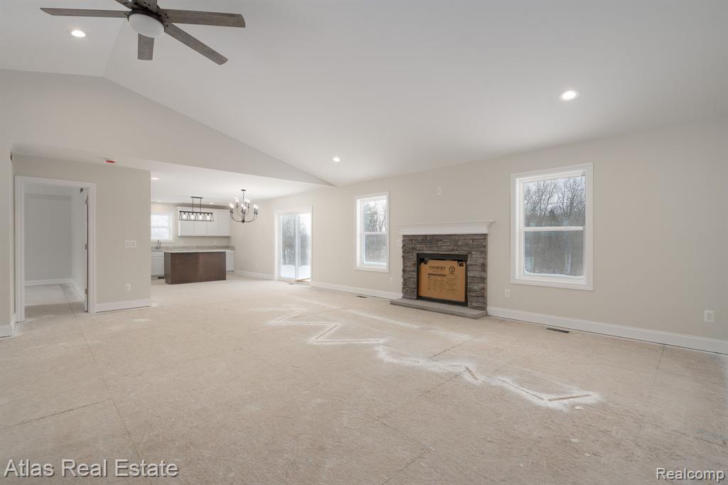 11289 Green Road, Goodrich Vlg, MI — Photo 14