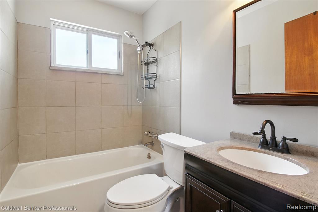 5567 Eldridge Drive, Waterford, MI 48327 — Photo 12