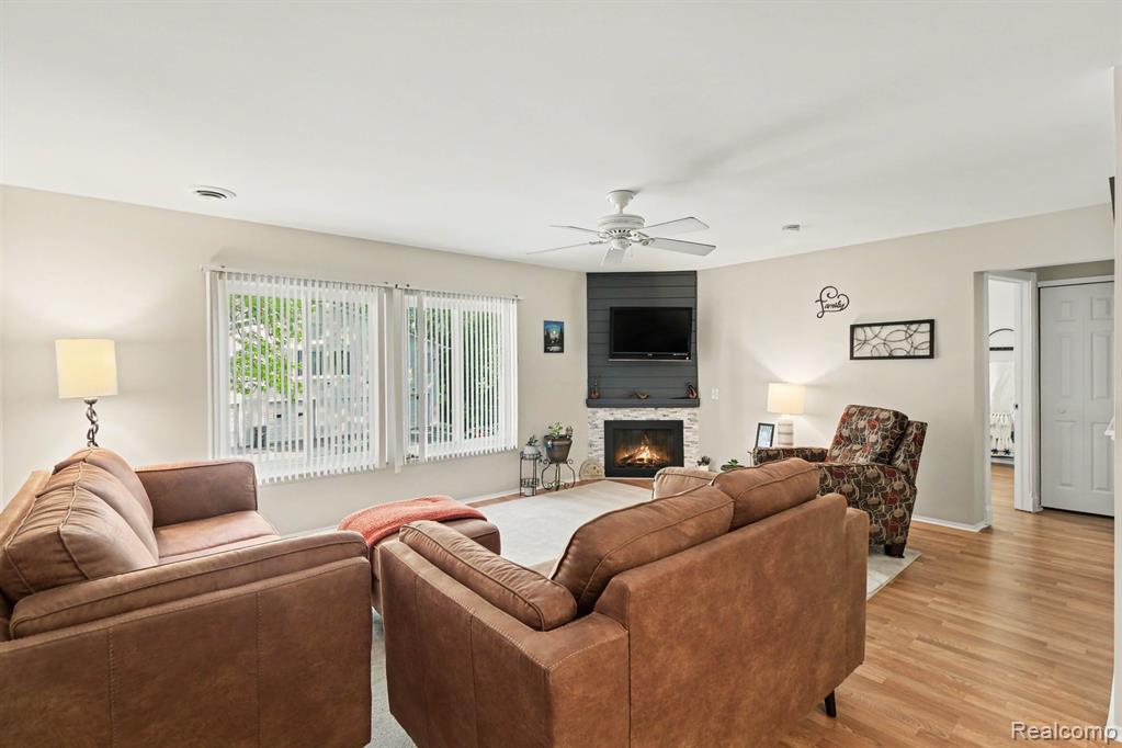 838 Corners Court, Orion, MI 48362 — Photo 4