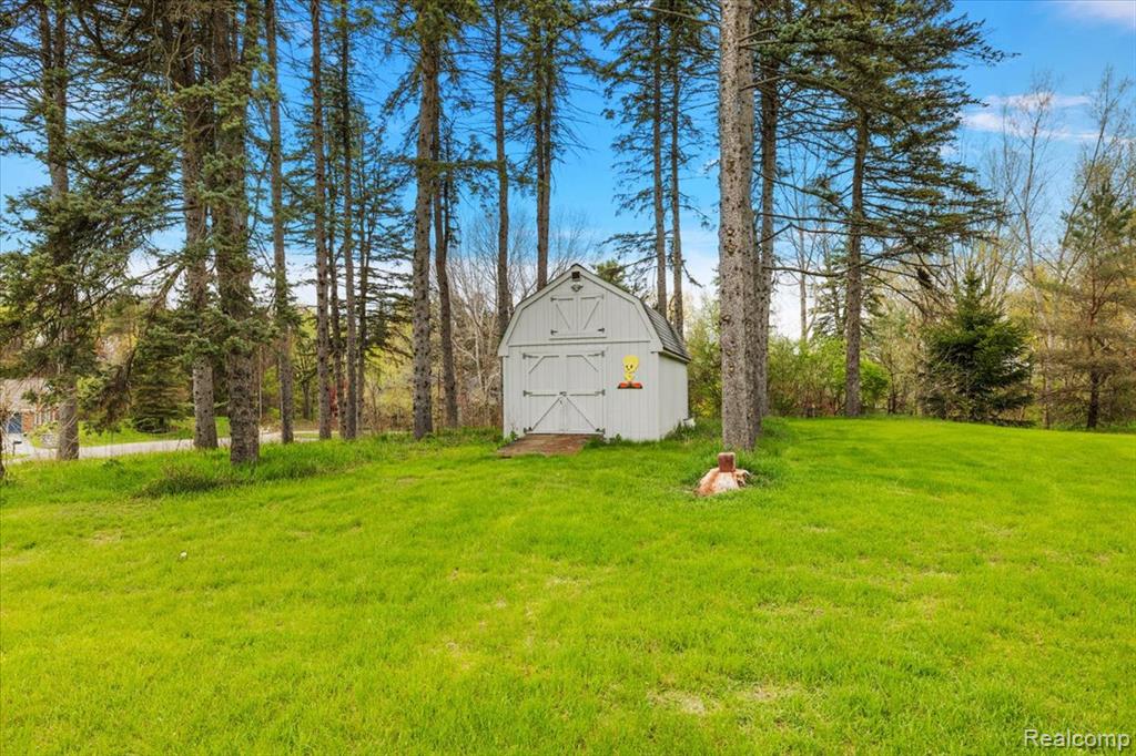 865 N Lapeer Road, Lake Orion, MI 48362 — Photo 43