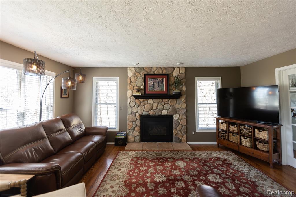 7988 Hillside Lakes Drive, Brighton, MI 48116 — Photo 3