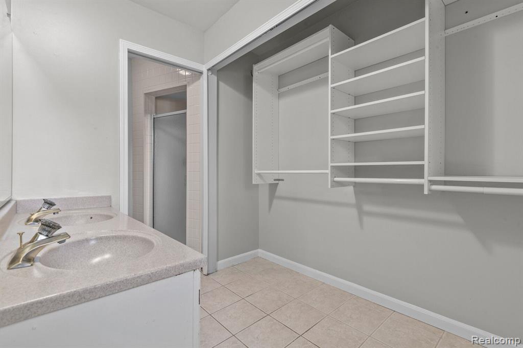 48720 HANFORD Road, Canton, MI 48187 — Photo 10