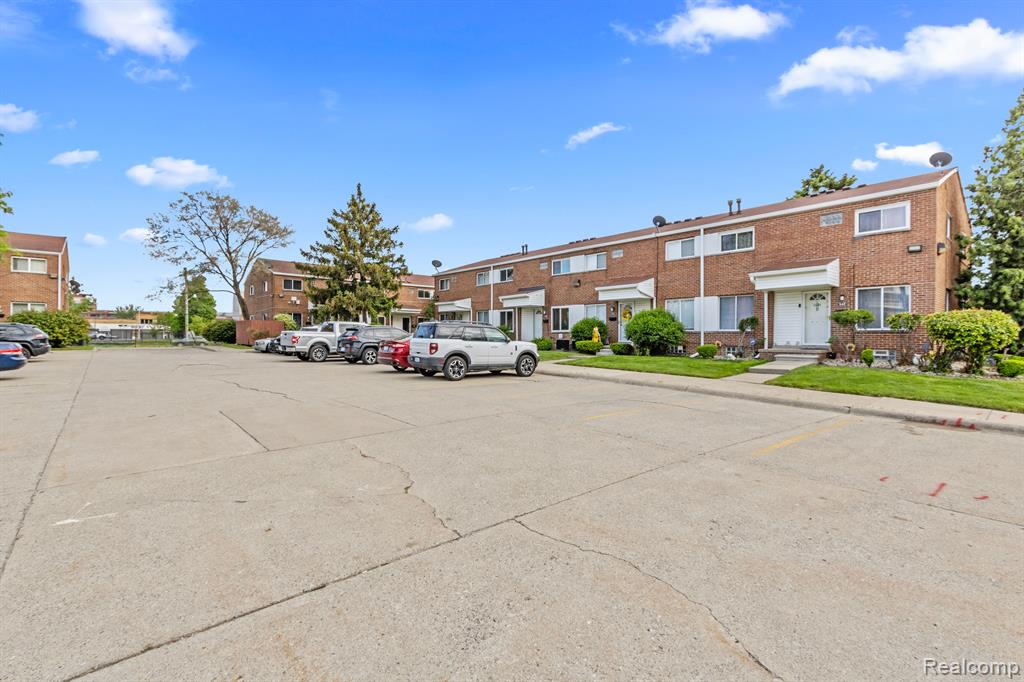 534 SAINT MARON, Detroit, MI 48207 — Photo 12