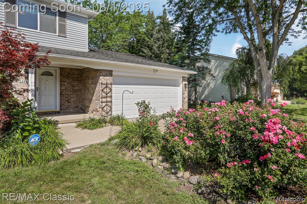 3570 Beech Drive, Ann Arbor, MI 48197 — Photo 3
