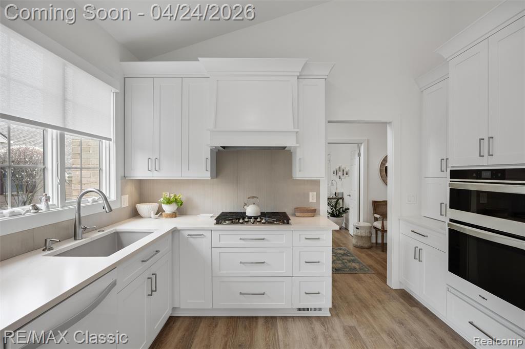 16576 Lyonhurst Circle, Northville, MI 48168 — Photo 17