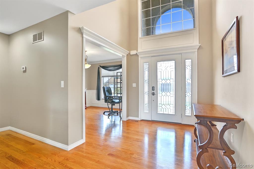 52142 Pawnee Drive, Macomb, MI 48042 — Photo 4