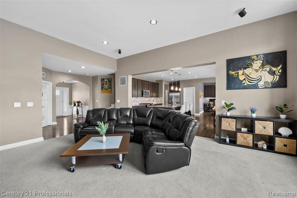 2083 Findley Circle, Lake Orion, MI — Photo 11