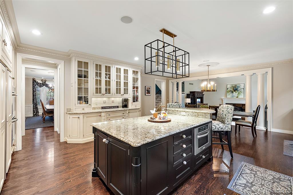 4688 Fawn Hill Court, Rochester, MI 48306 — Photo 9