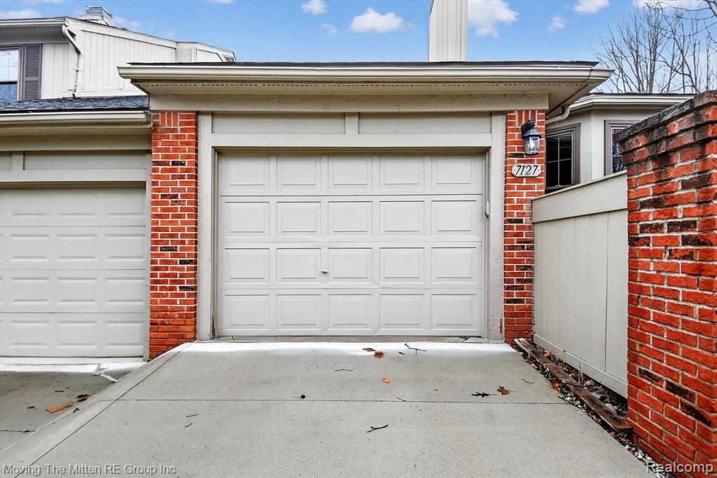 7127 Danbrooke Court, West Bloomfield, MI, 00000