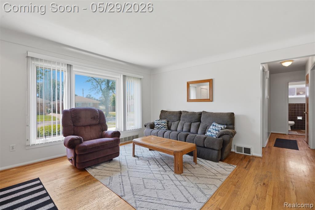 24237 Roxana Avenue, Eastpointe, MI 48021 — Photo 4