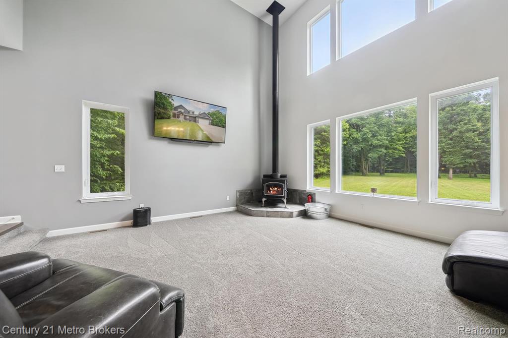 9119 Hegel Road, Goodrich Vlg, MI — Photo 9