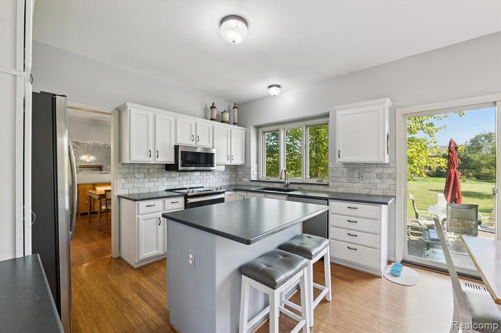 45242 Thornhill Road, Canton, MI 48188 — Photo 21