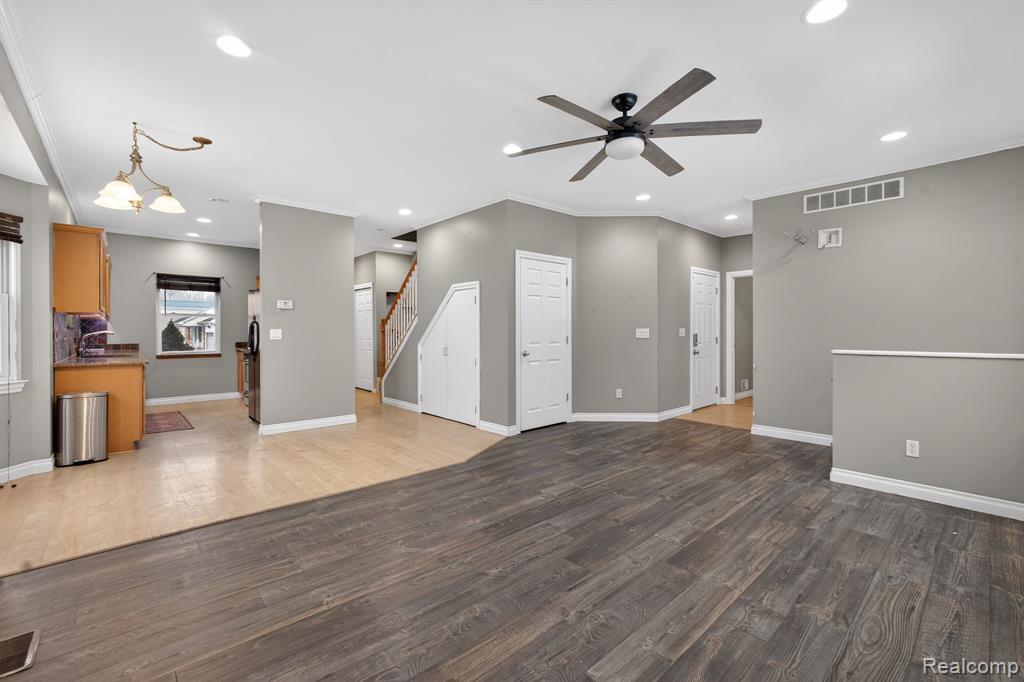 9399 Oakdale Street, Clay, MI 48001 — Photo 7