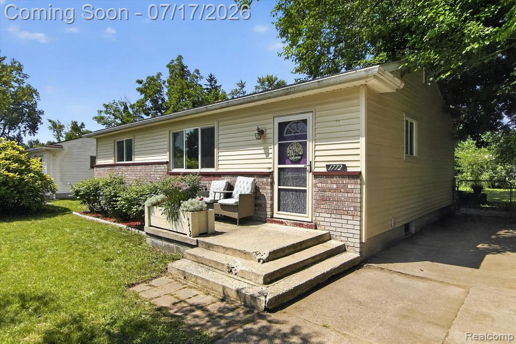 1772 Emerson Avenue, Ypsilanti, MI 48198 — Photo 2