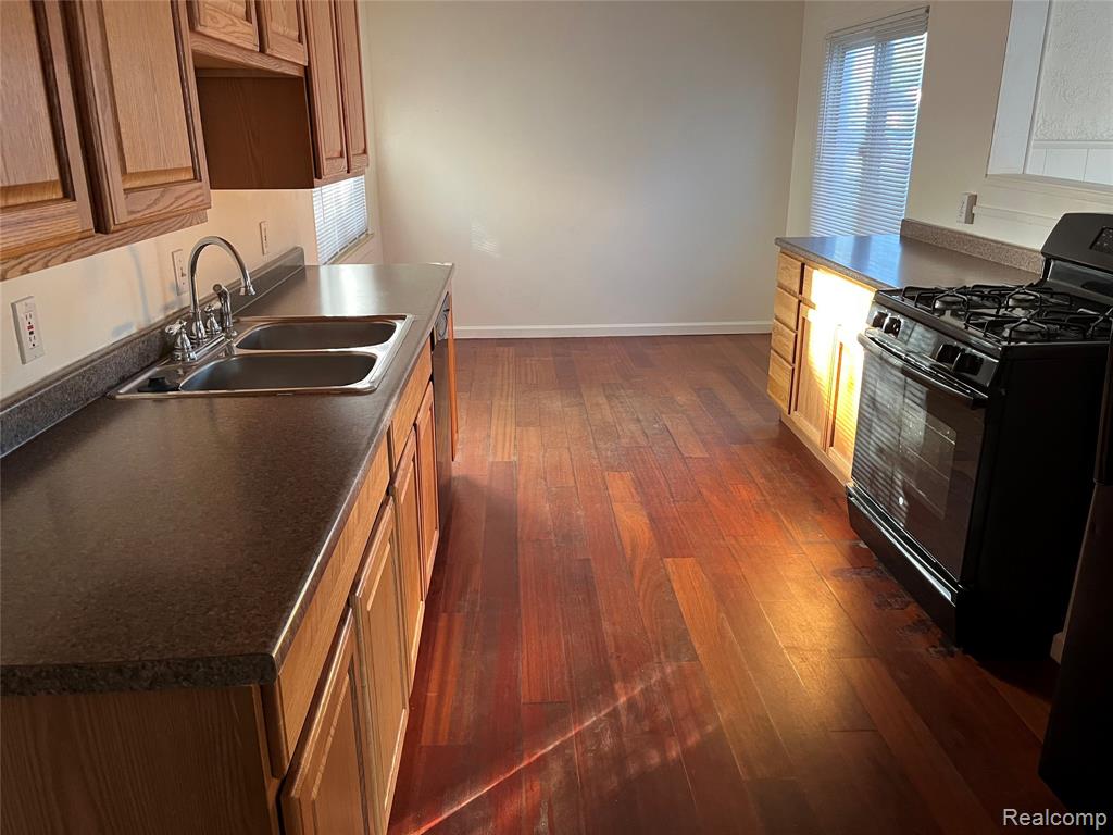 5868 N Linville Street, Westland, MI — Photo 8