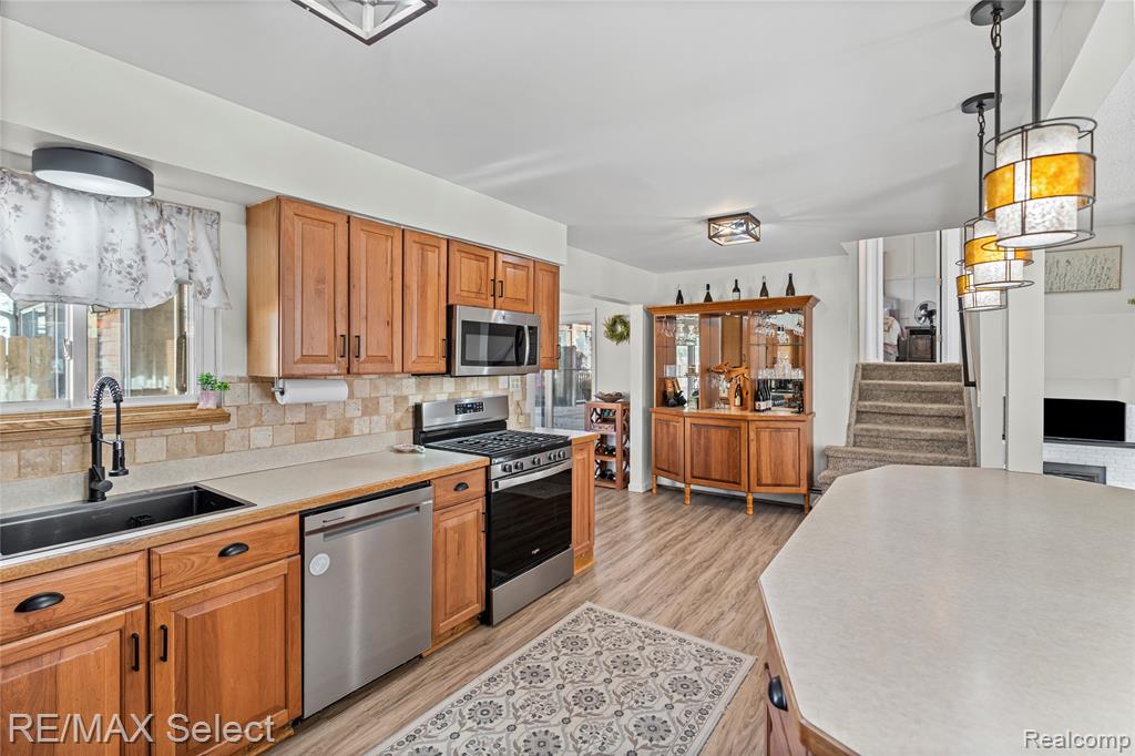 9367 Longmeadow Court, Fenton, MI 48430 — Photo 21