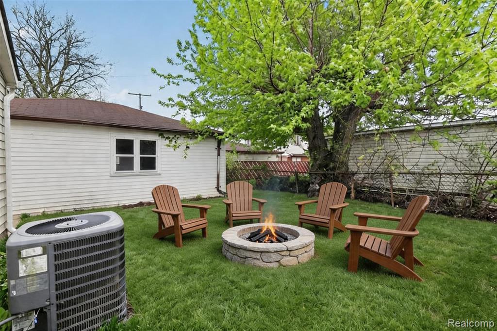 18570 Matthews Street, Riverview, MI 48193 — Photo 29