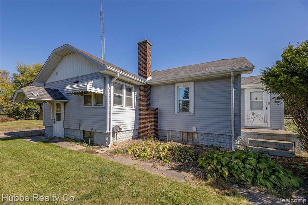 5305 Lapeer Road, Burton, MI 48509 — Photo 9