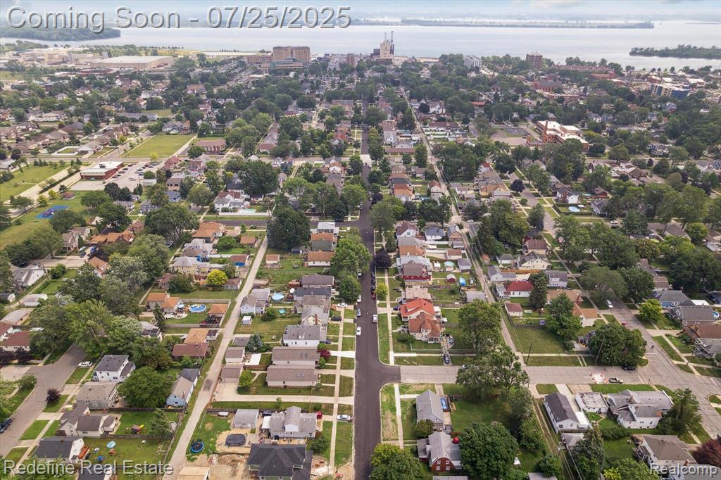 566 Poplar Street, Wyandotte, MI 48192 — Photo 32