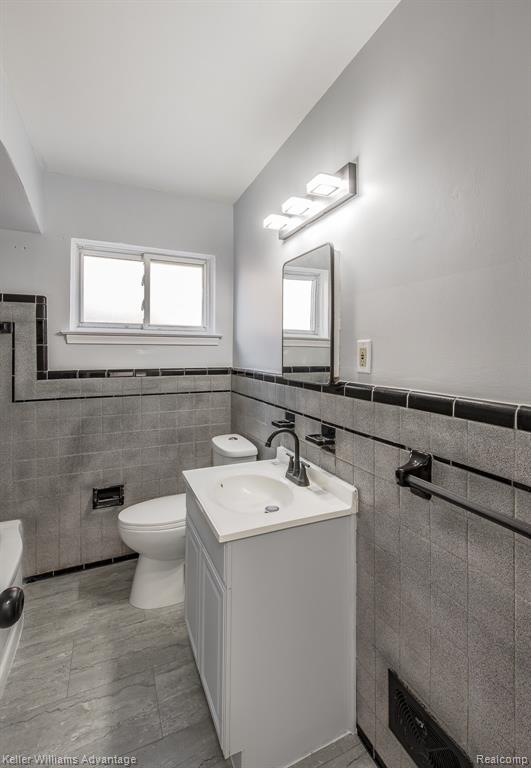 871 Menominee Road, Pontiac, MI 48341 — Photo 17
