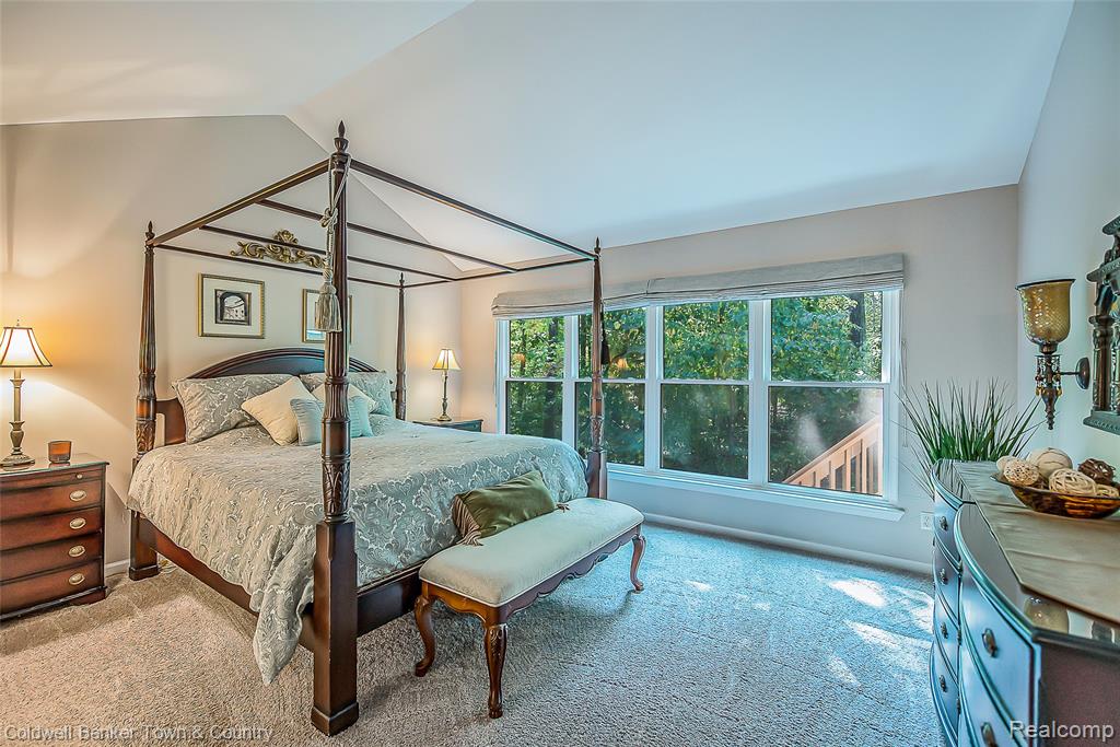 642 Chestnut Drive, Wixom, MI 48393 — Photo 16