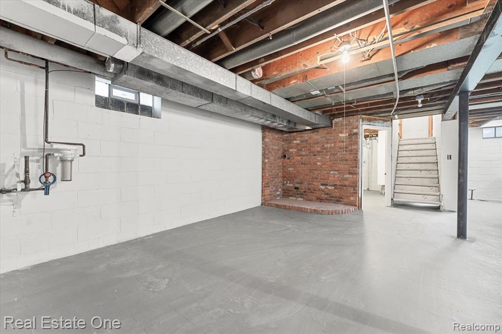 1353 Ford Avenue, Wyandotte, MI 48192 — Photo 31