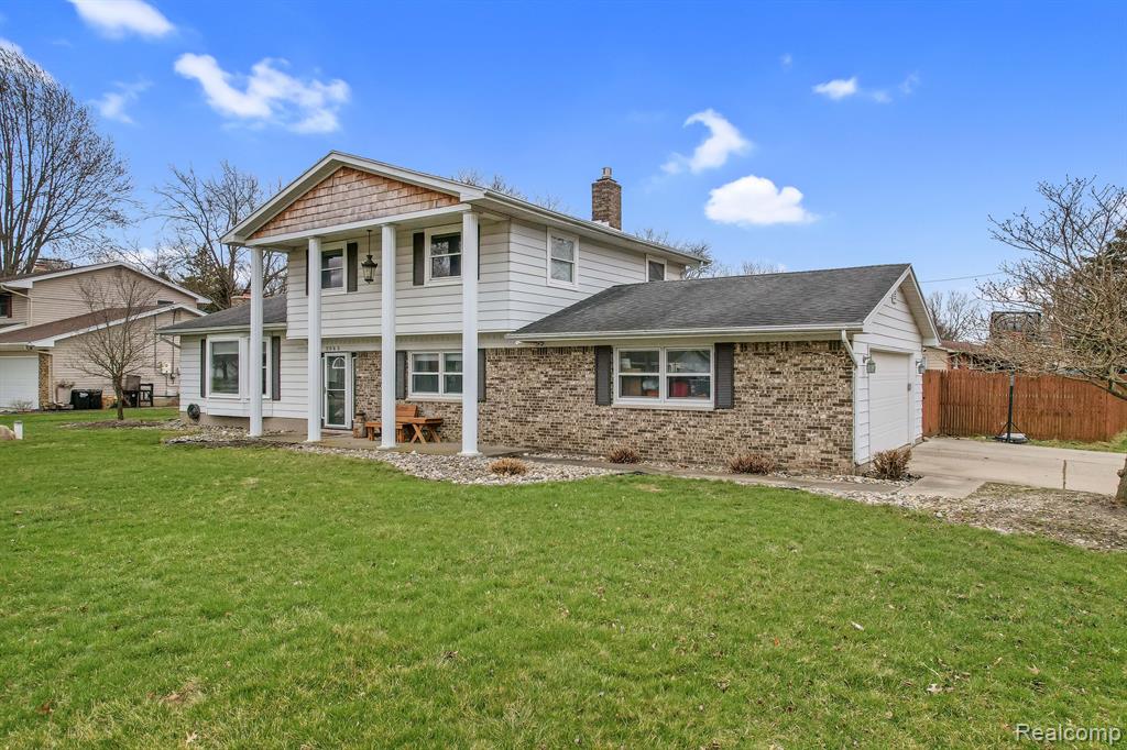 5065 Hyde Park Drive, Swartz Creek, MI 48473 — Photo 4