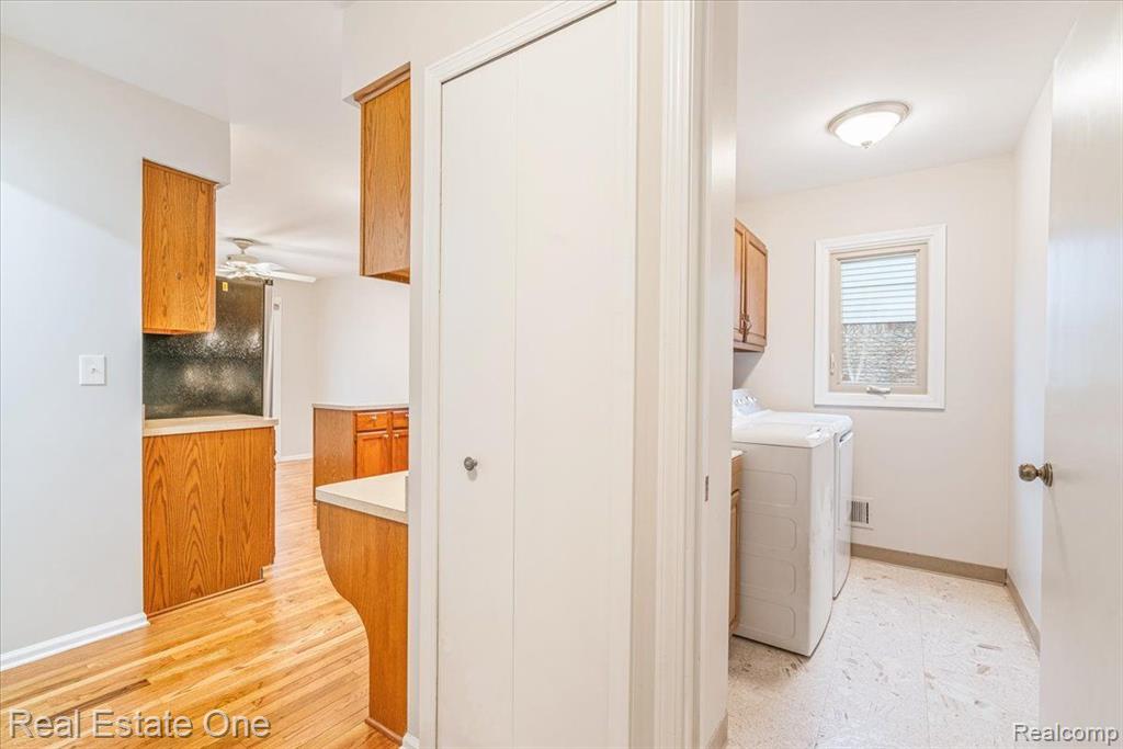 16161 WEATHERFIELD Drive, Northville, MI 48168 — Photo 32