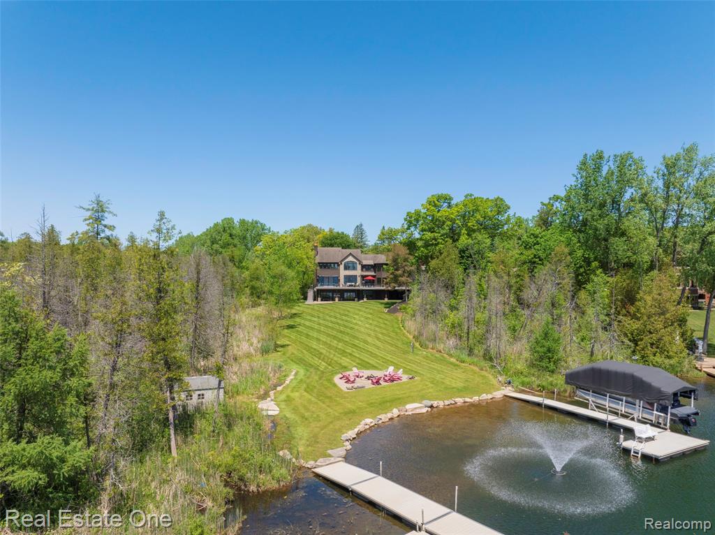 7689 Deerhill Drive, Independence, MI — Photo 8