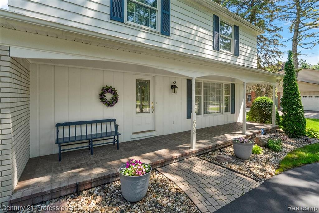 633 Foxhall Road, Bloomfield Hills, MI 48304 — Photo 3