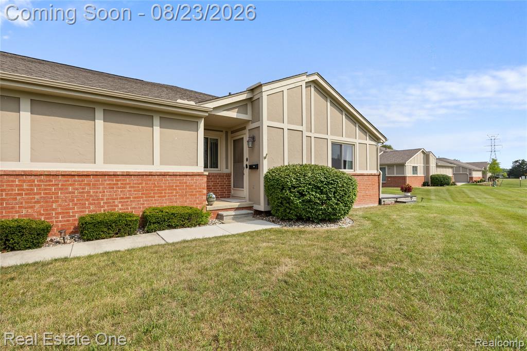 18515 Brookside Lane, 16, Clinton Twp, MI 48038