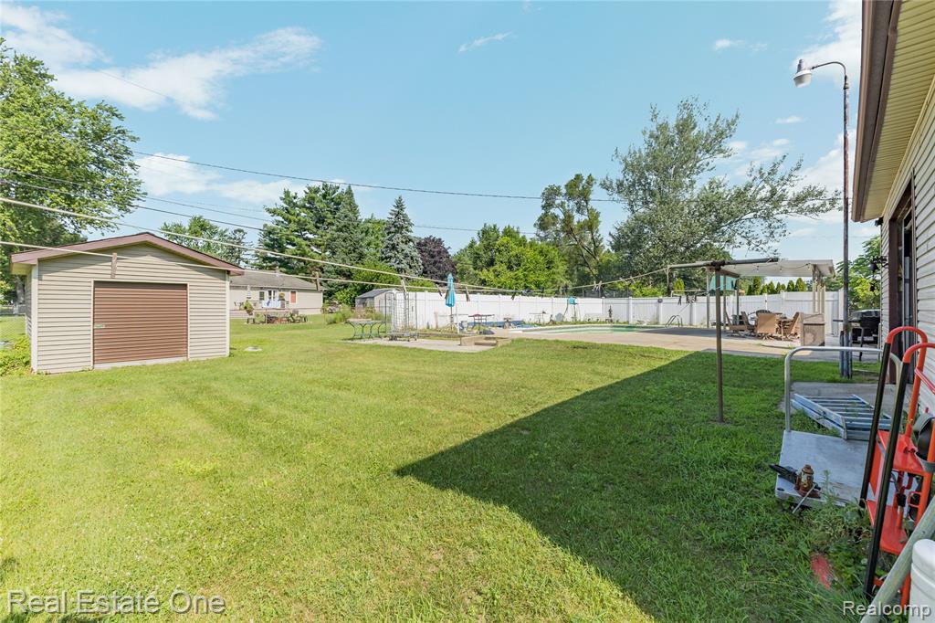 5361 Frankwill Avenue, Clawson, MI — Photo 41
