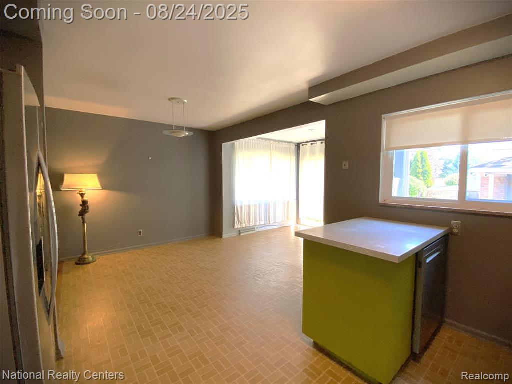 7288 Kingsbury Street, Dearborn Heights, MI 48127 — Photo 10