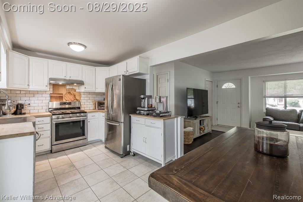 934 Prince Street, Milford, MI 48381 — Photo 12