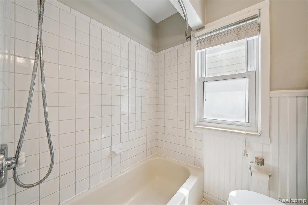 601 S Kenwood Avenue, Royal Oak, MI 48067 — Photo 17
