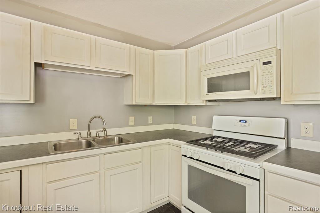 5360 S GRAHAM Road, St. Charles, MI 48655 — Photo 13
