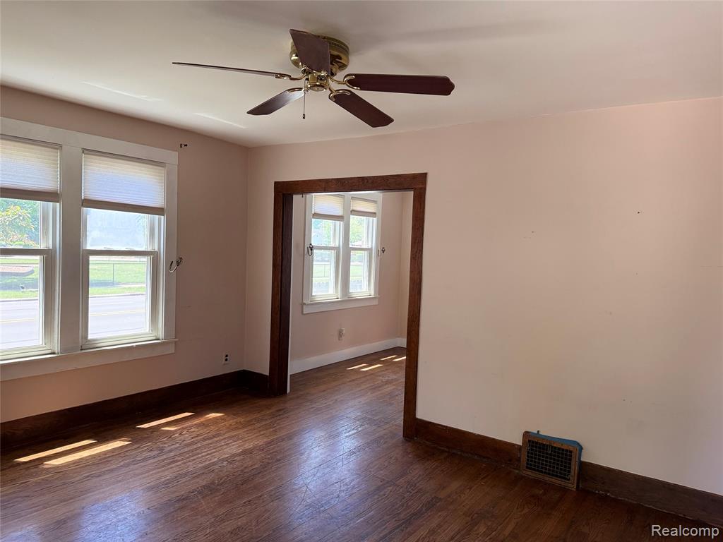 834 W Houstonia Avenue, Royal Oak, MI 48073 — Photo 3