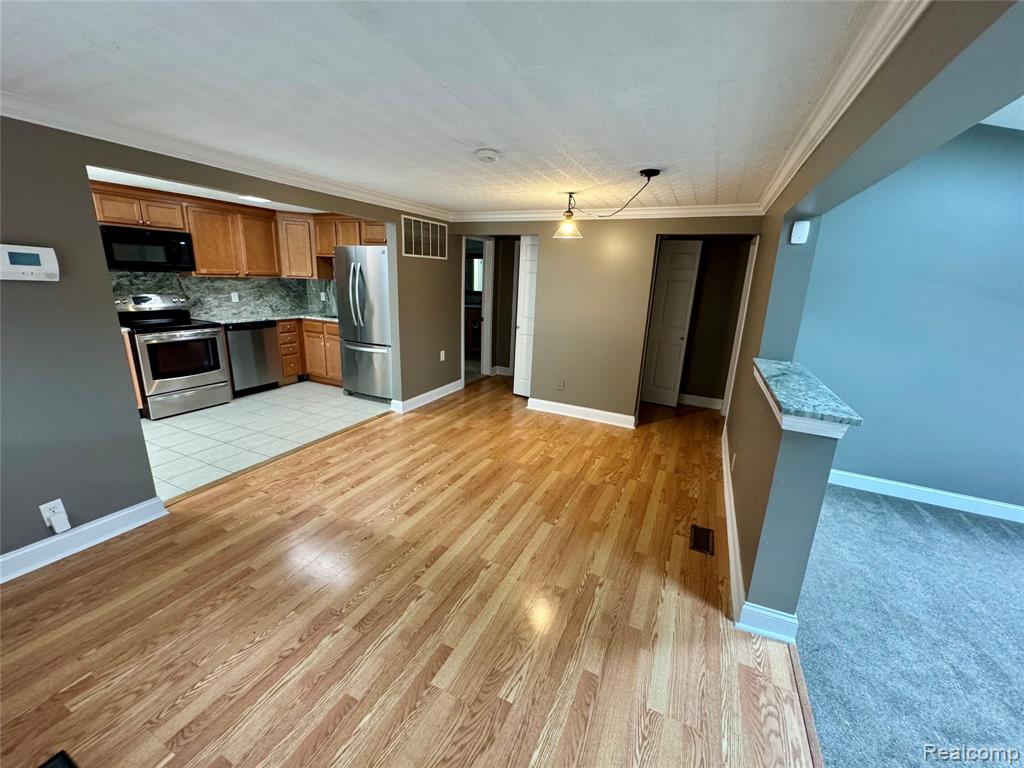 4448 Pleasant Valley Road, Brighton, MI 48114 — Photo 9