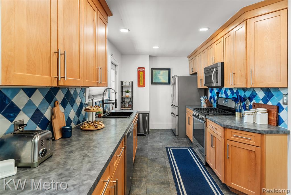 924 E 2nd Street, Royal Oak, MI 48067 — Photo 9