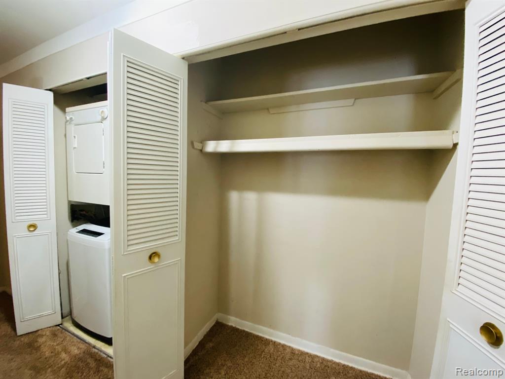 490 FOX HILLS Drive N, 8, Bloomfield Hills, MI 48304 — Photo 9